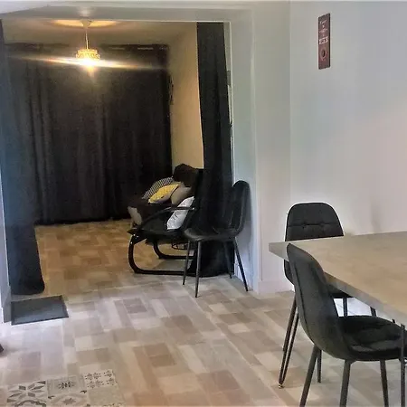 LOCATIONS RIVES DE SEUGNE - De Gaulle Appartement Jonzac Buitenkant foto